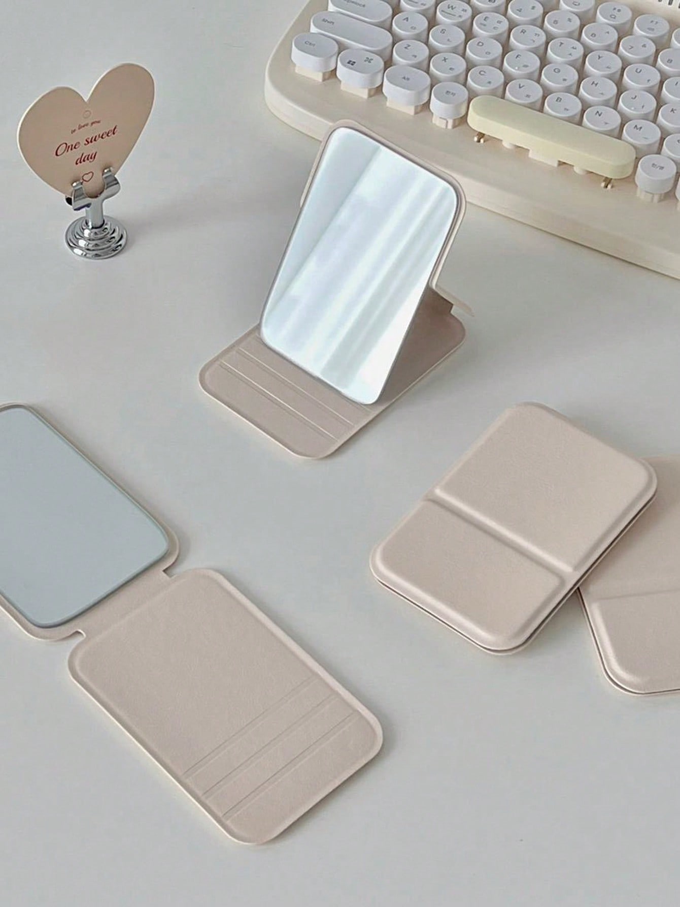 Portable Folding Mini Makeup M - Makeup 评论和价格